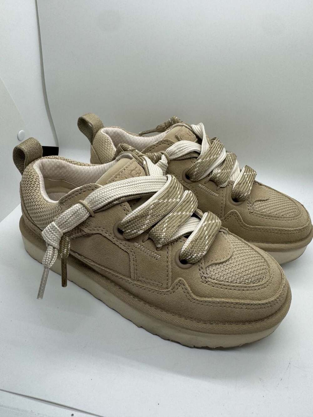 UGG Lo Lowmel Size 5 Mustard Seed Sneaker
